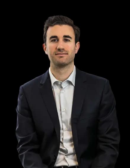 Joshua Schachnow, founding Canadian immigration lawyer at Schachnow Law